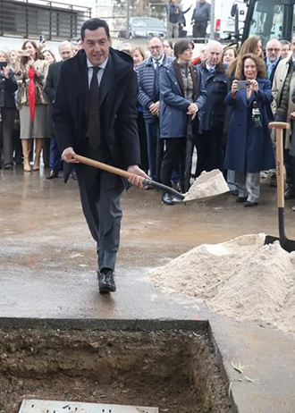 Moreno lays the foundation stone for the construction of Málaga’s third hospital